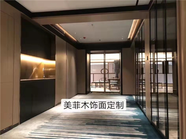 裝修設(shè)計(jì)中運(yùn)用木飾面的實(shí)例有哪些？