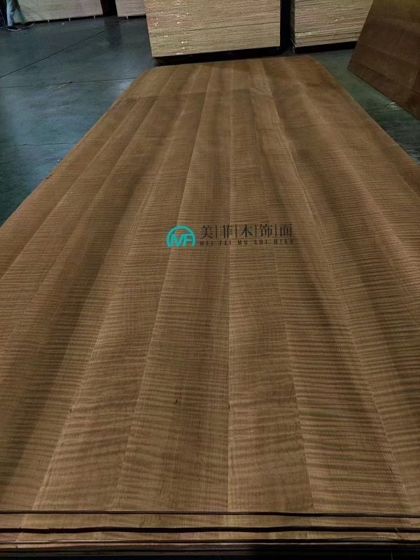 成都防火木飾面的優(yōu)勢及特點(diǎn)介紹